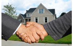 Pourquoi confier son bien à une agence immobilière ?