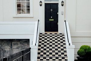 Quels matériaux ou revêtement pour un escalier extérieur ?